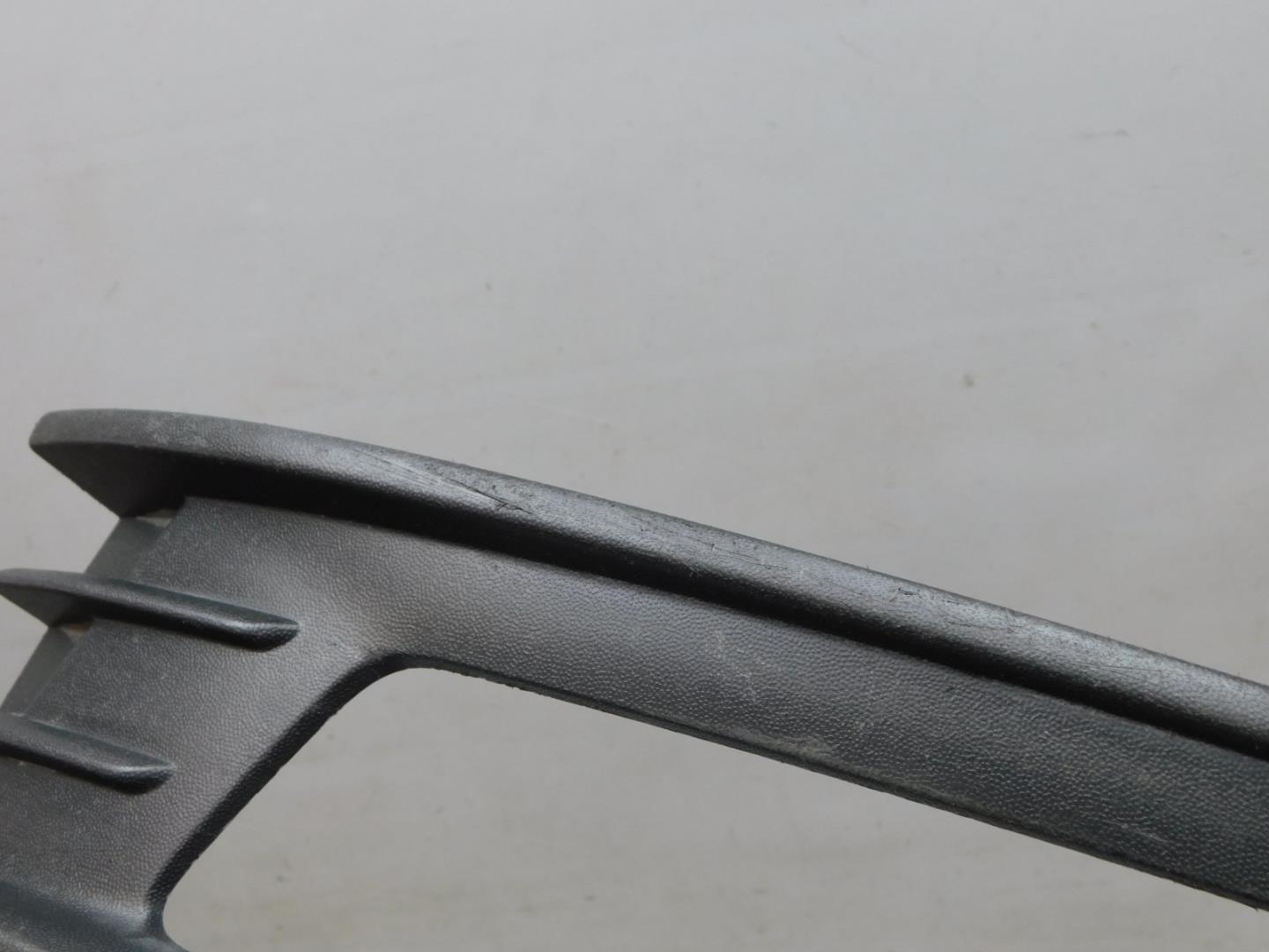 Решетка в бампер левая