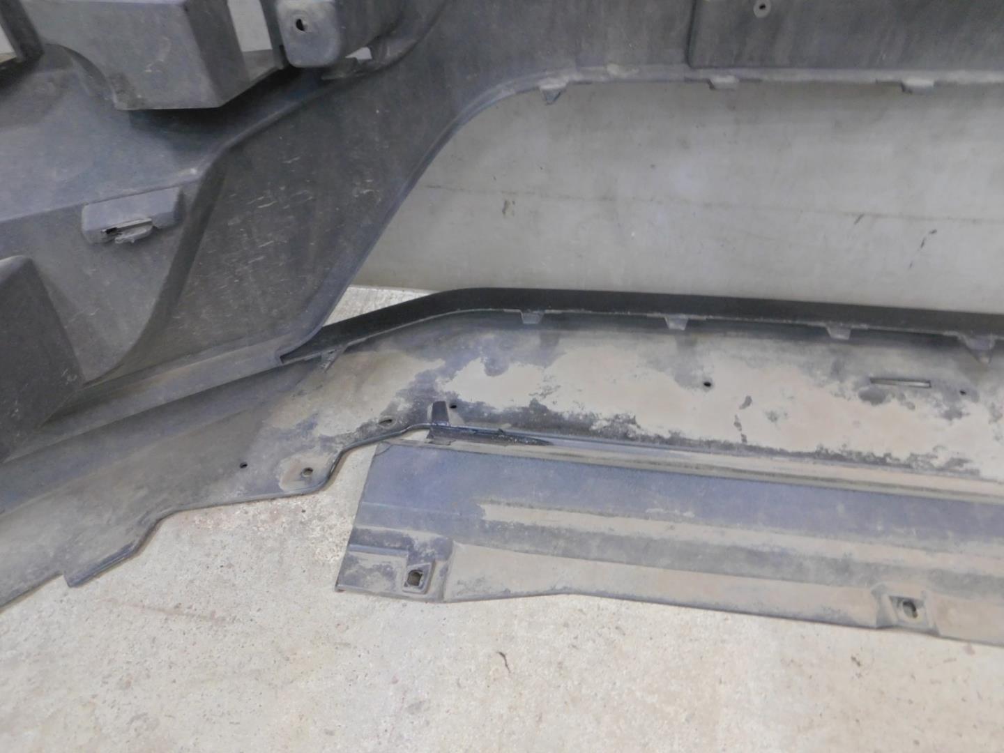 Бампер передний