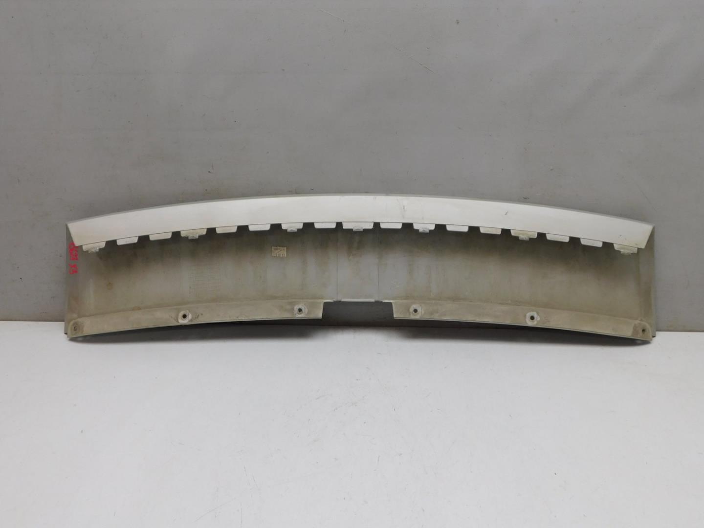 Накладка переднего бампера