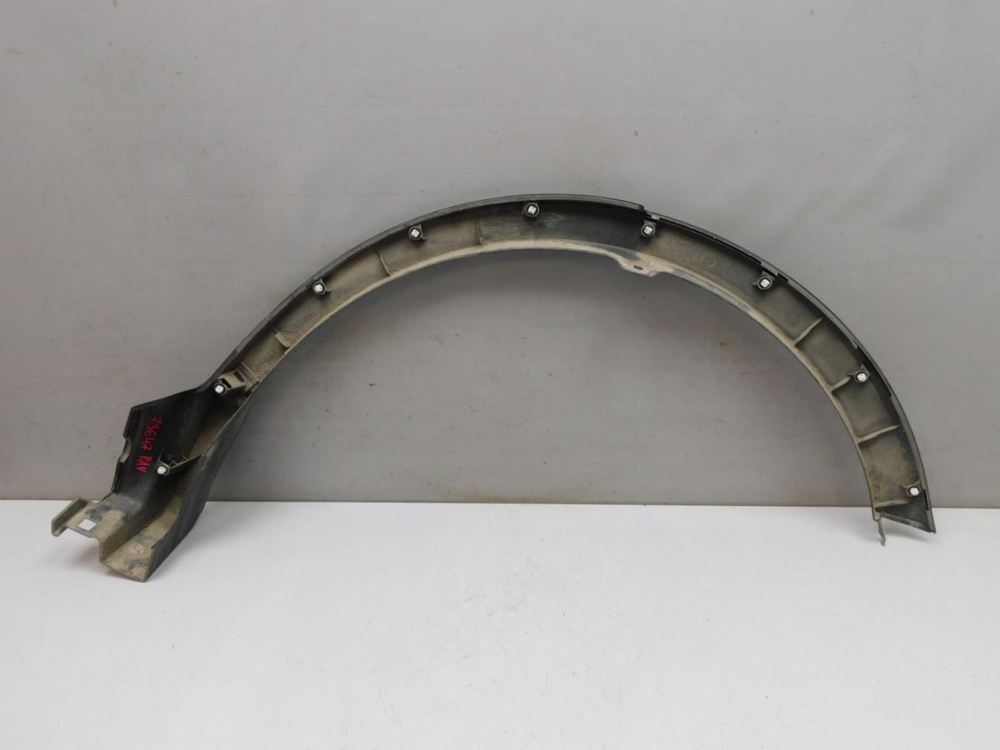 Накладка заднего крыла правого