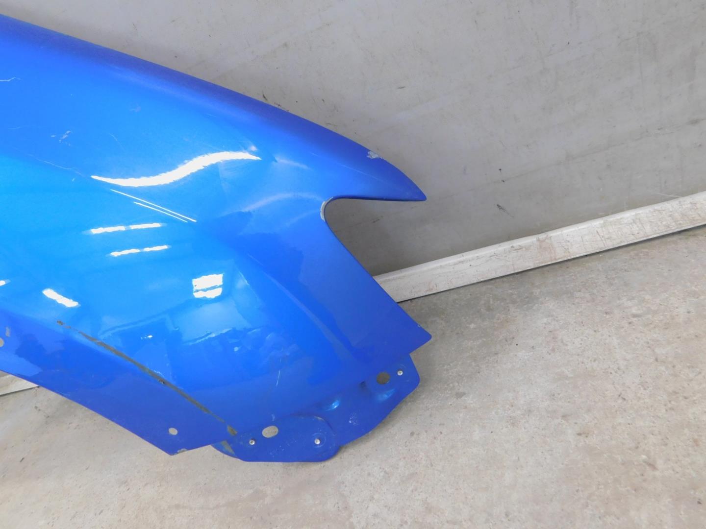 Крыло переднее правое