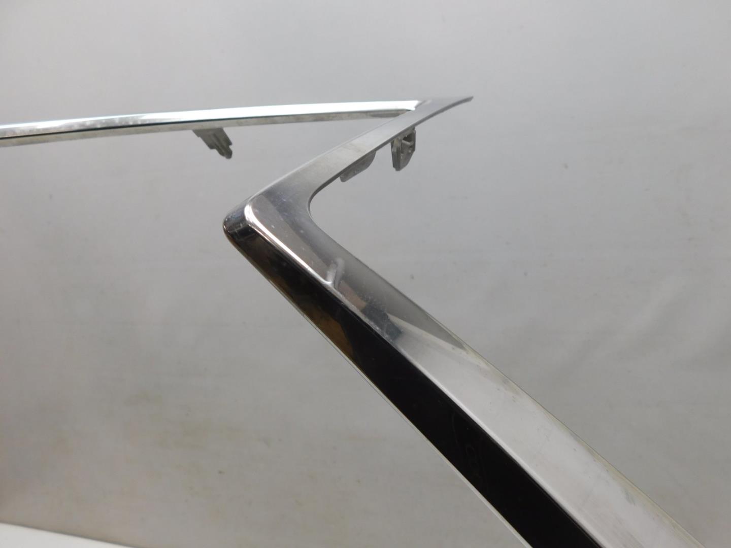 Накладка на решетку радиатора