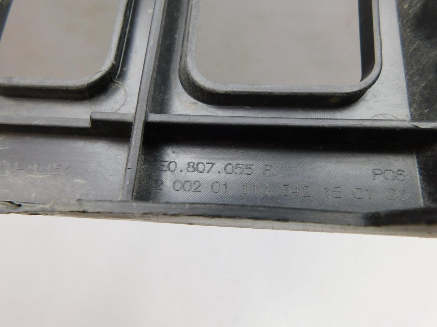 Кронштейн переднего бампера