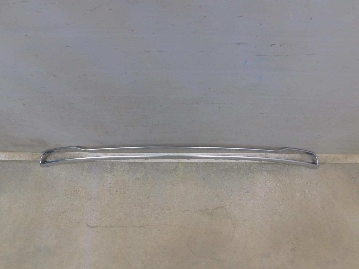 Молдинг заднего бампера