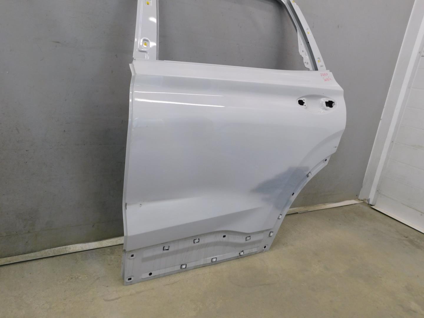 Дверь задняя левая