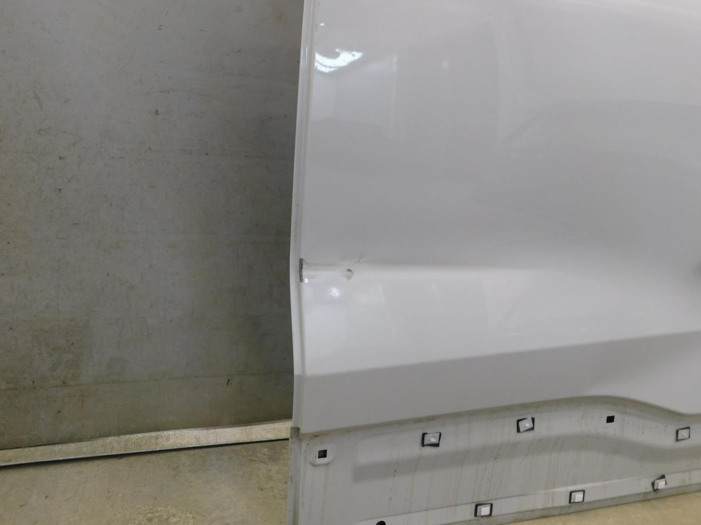 Дверь задняя левая