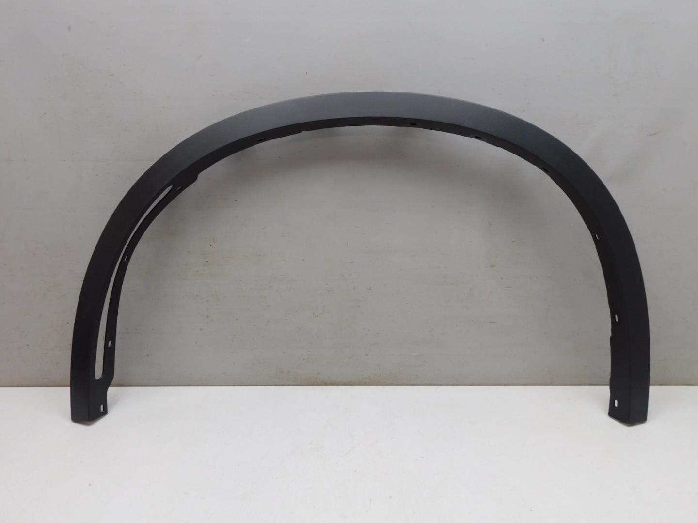 Накладка переднего крыла левого