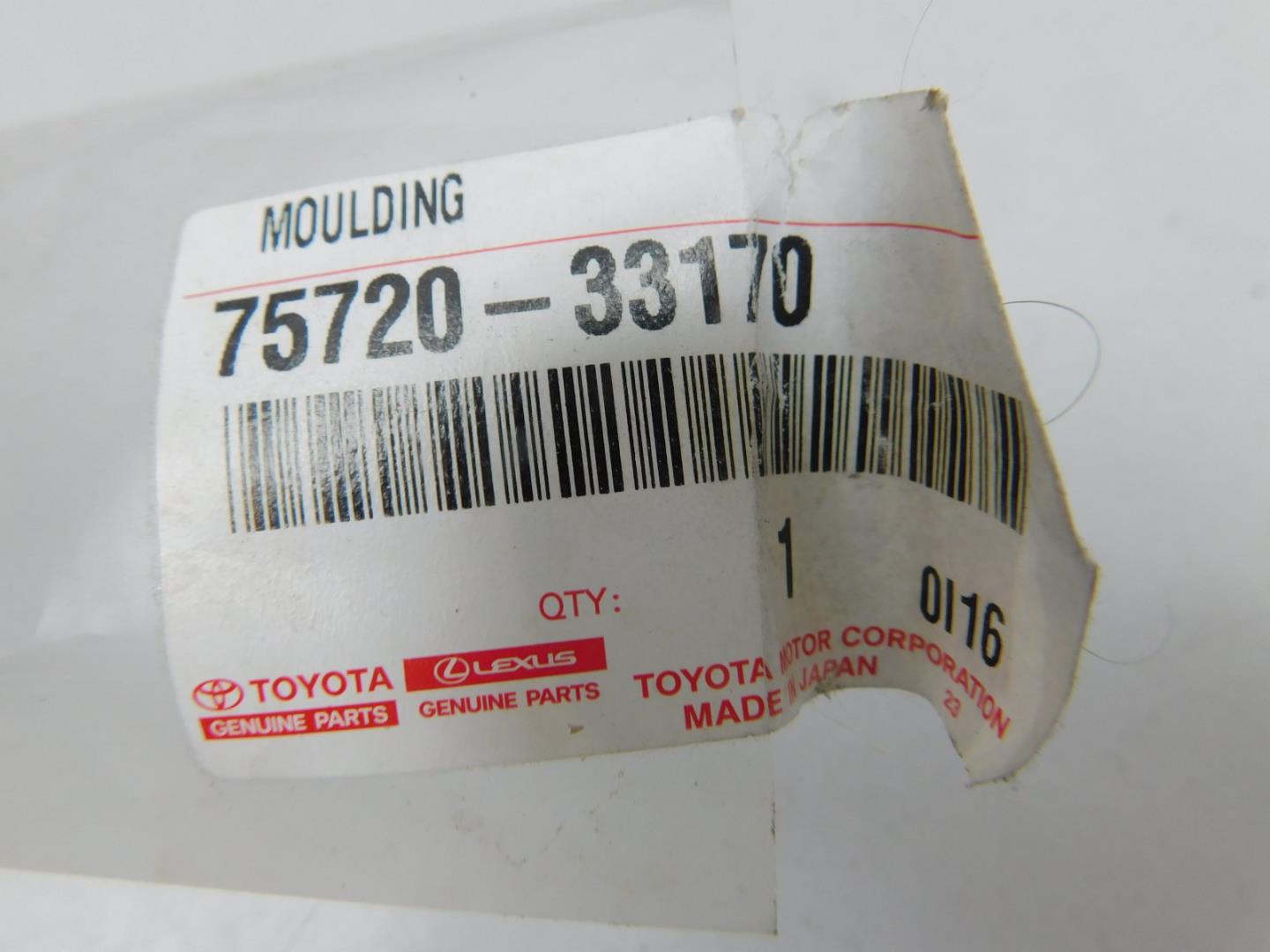 Накладка стекла переднего левого