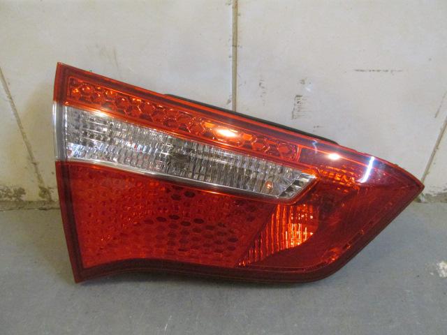 Фонарь задний внутренний левый