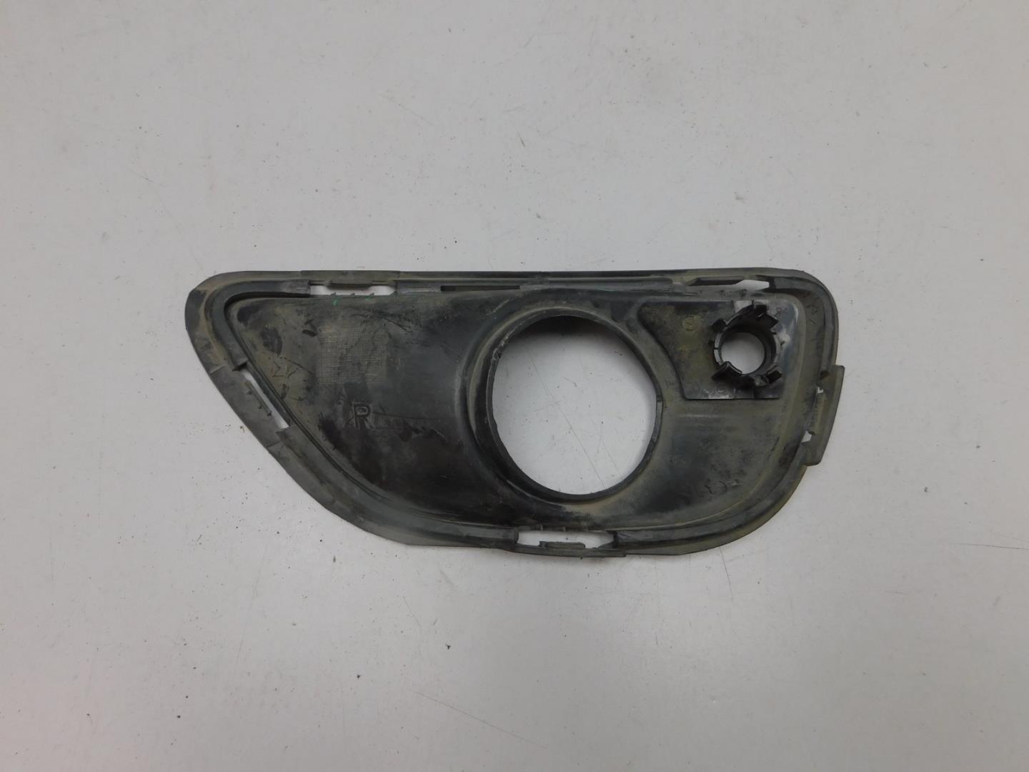 Решетка в бампер правая