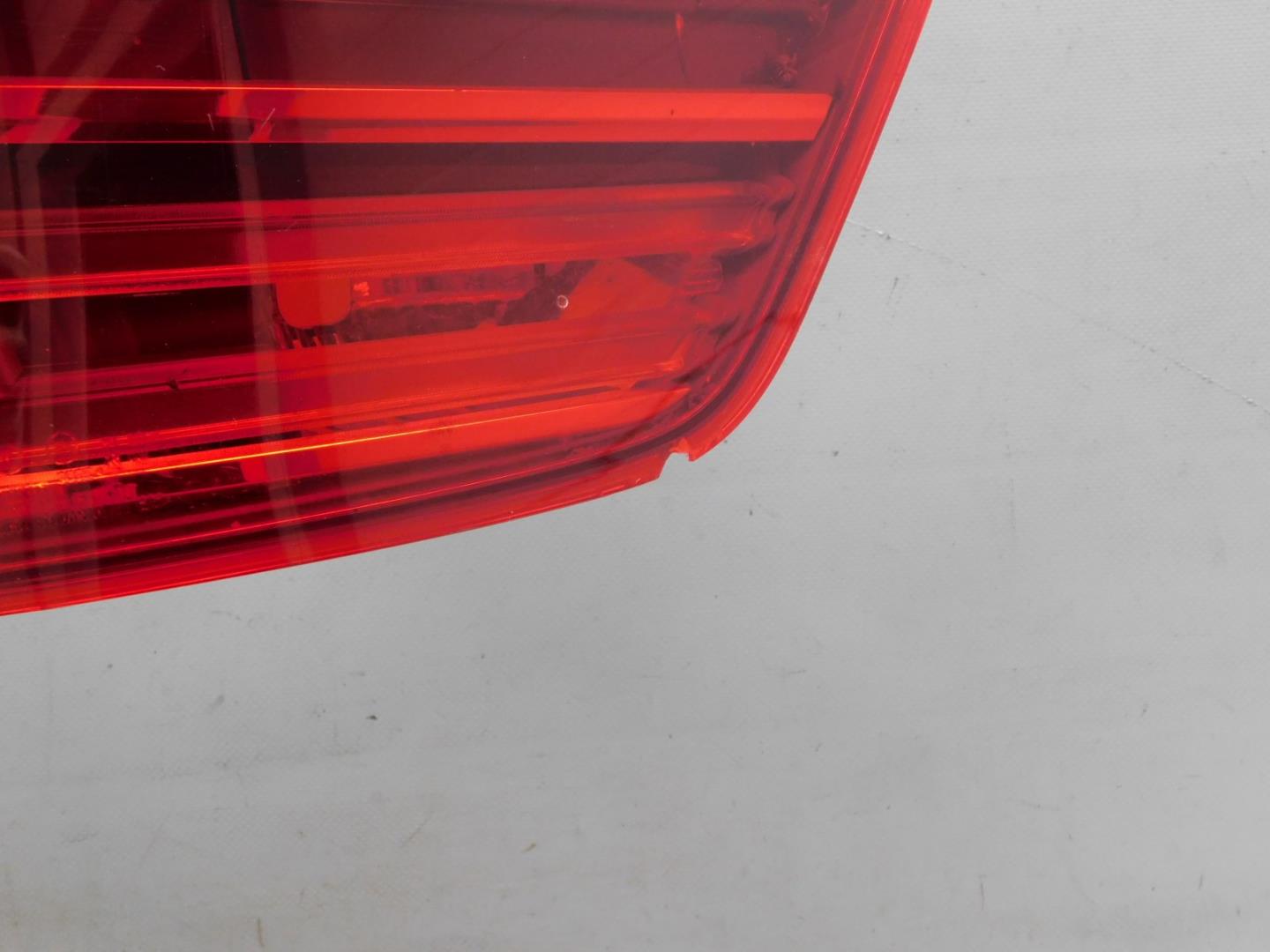 Фонарь задний внутренний левый