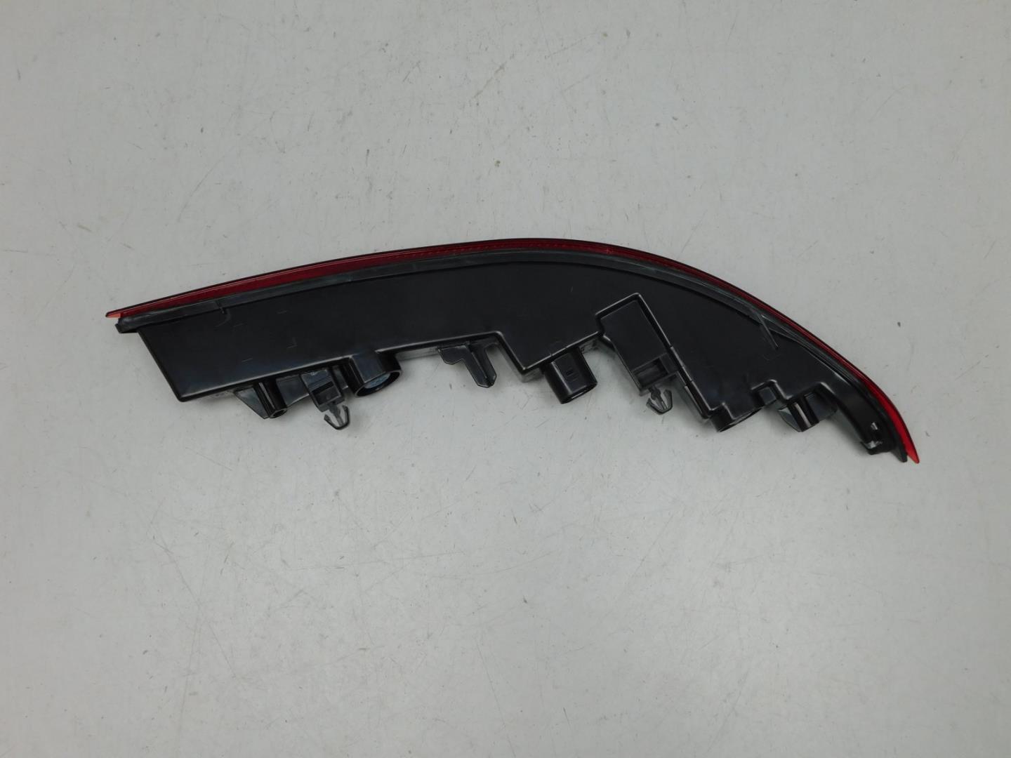 Фонарь задний в бампер левый