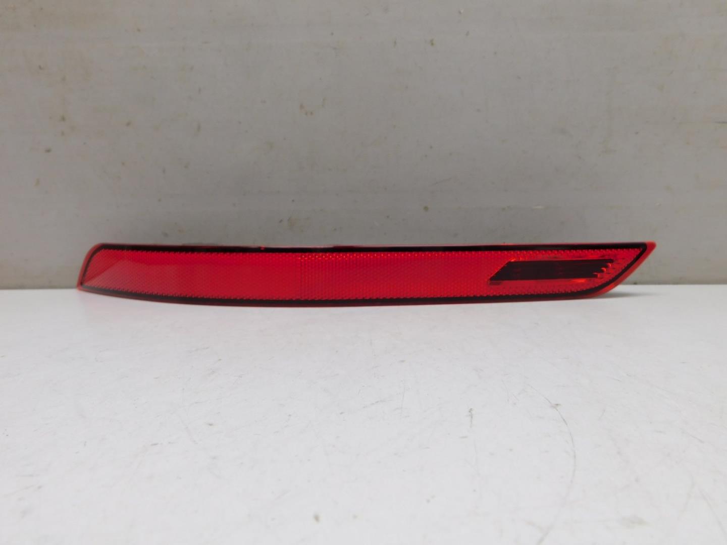 Фонарь задний в бампер левый