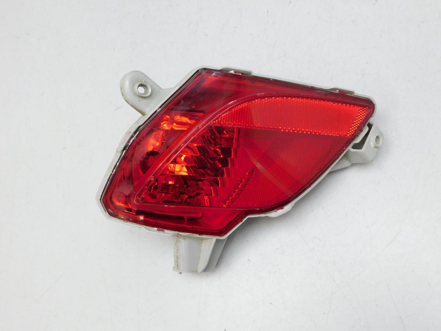 Фонарь задний в бампер левый