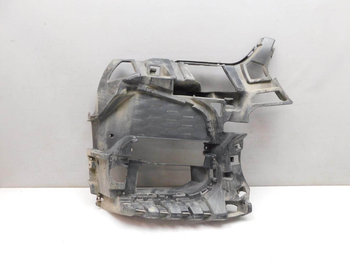 Кронштейн переднего бампера