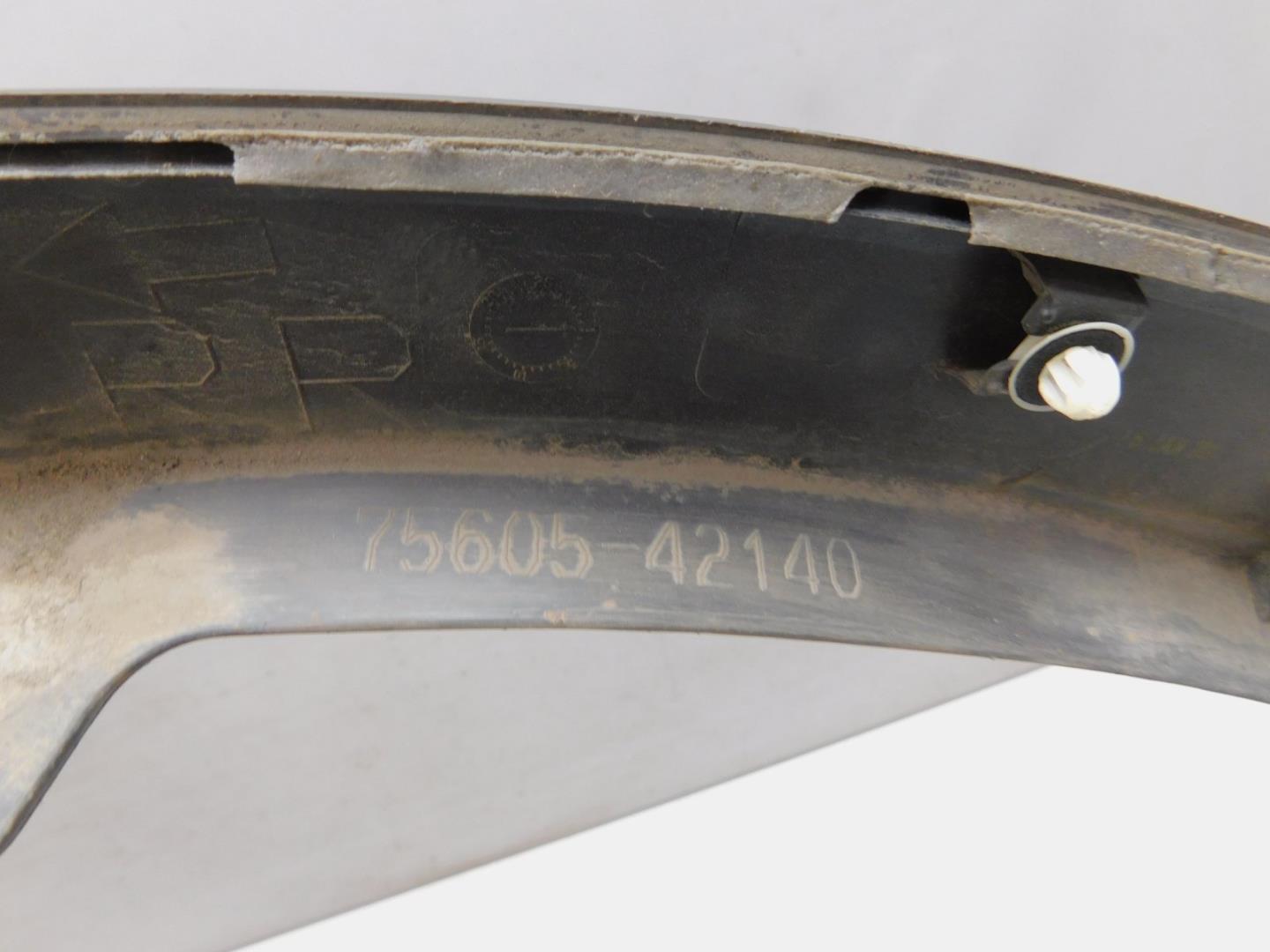 Накладка заднего крыла правого