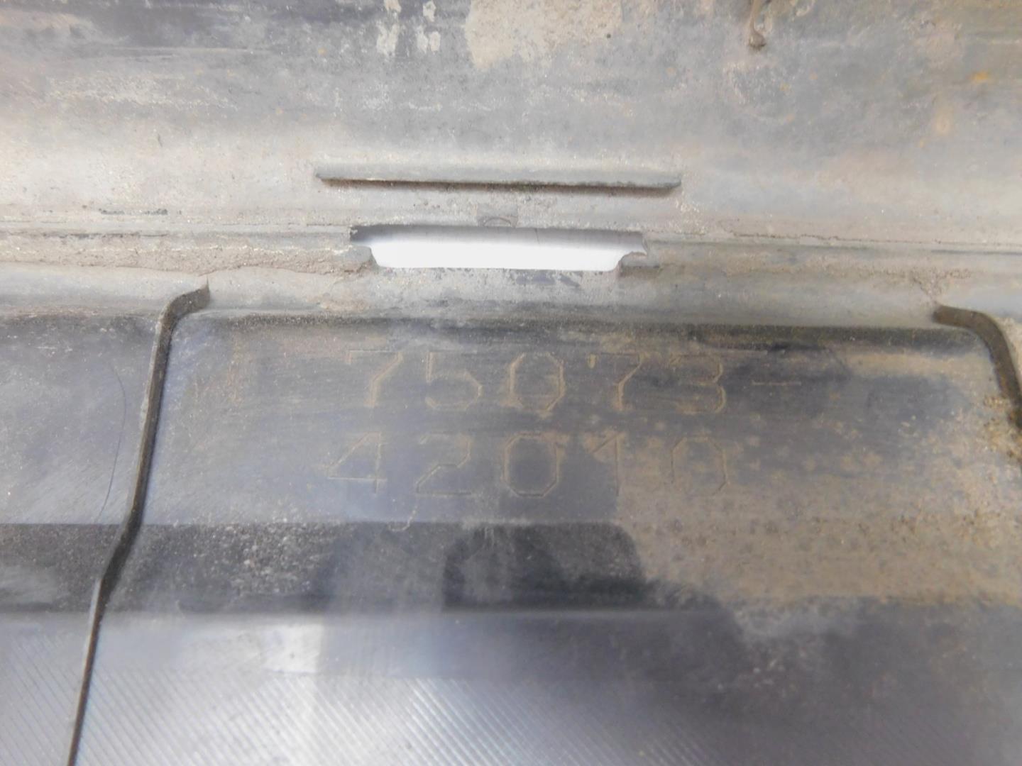 Накладка двери передней правой