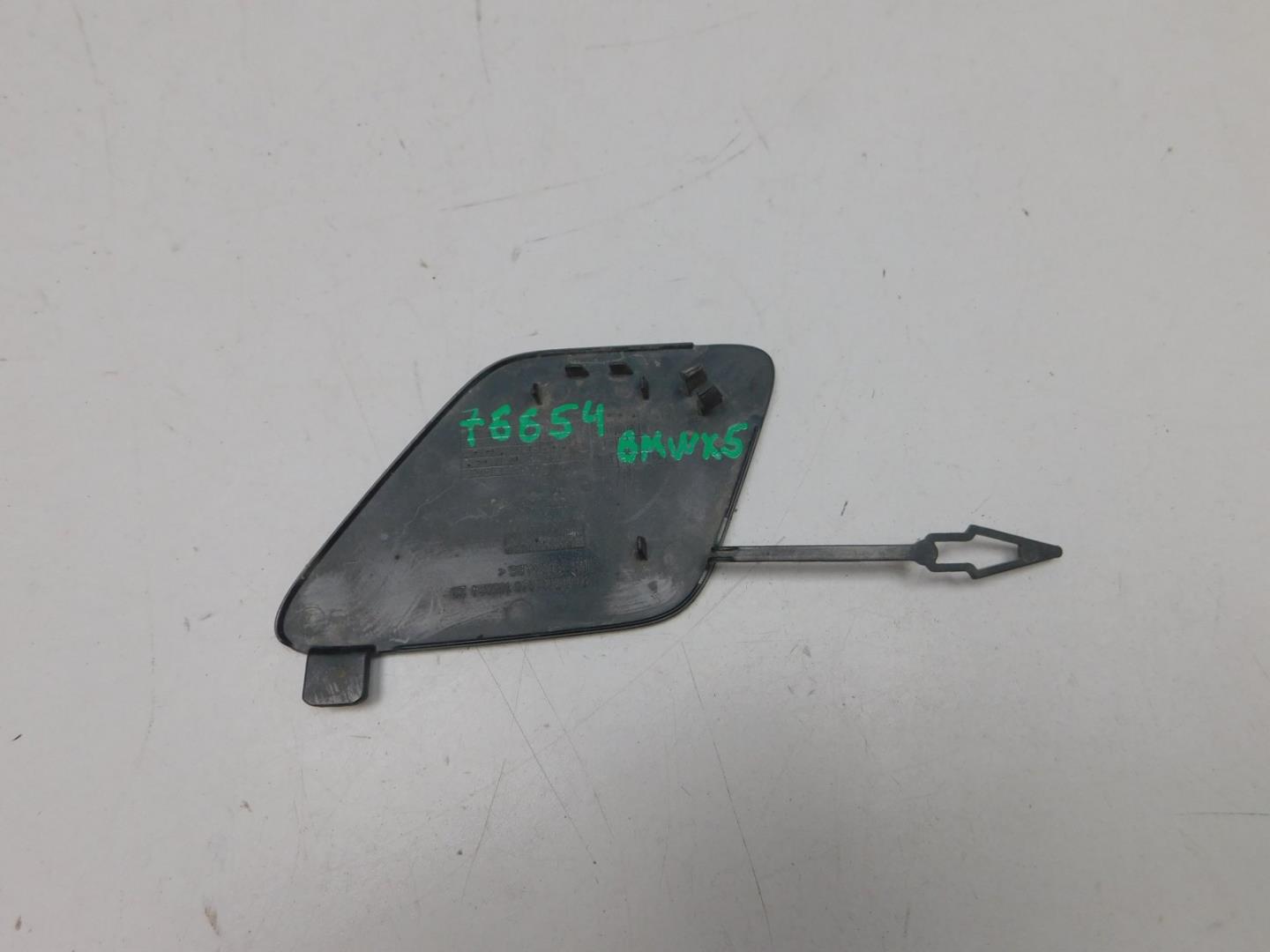 Заглушка буксировочного крюка