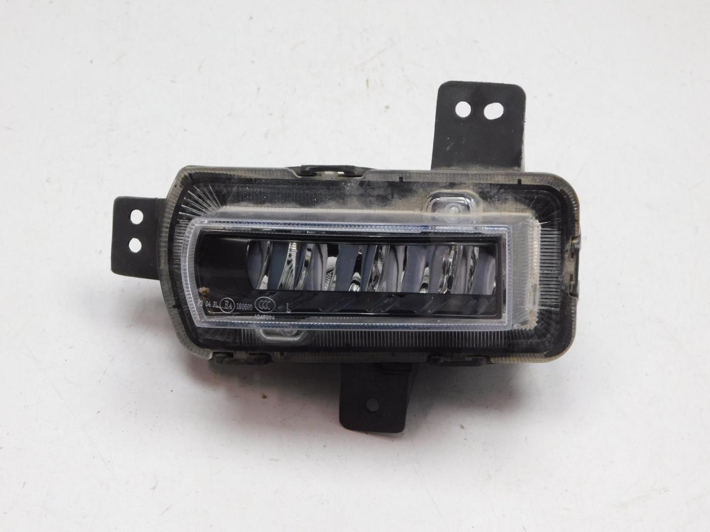 Фара противотуманная левая