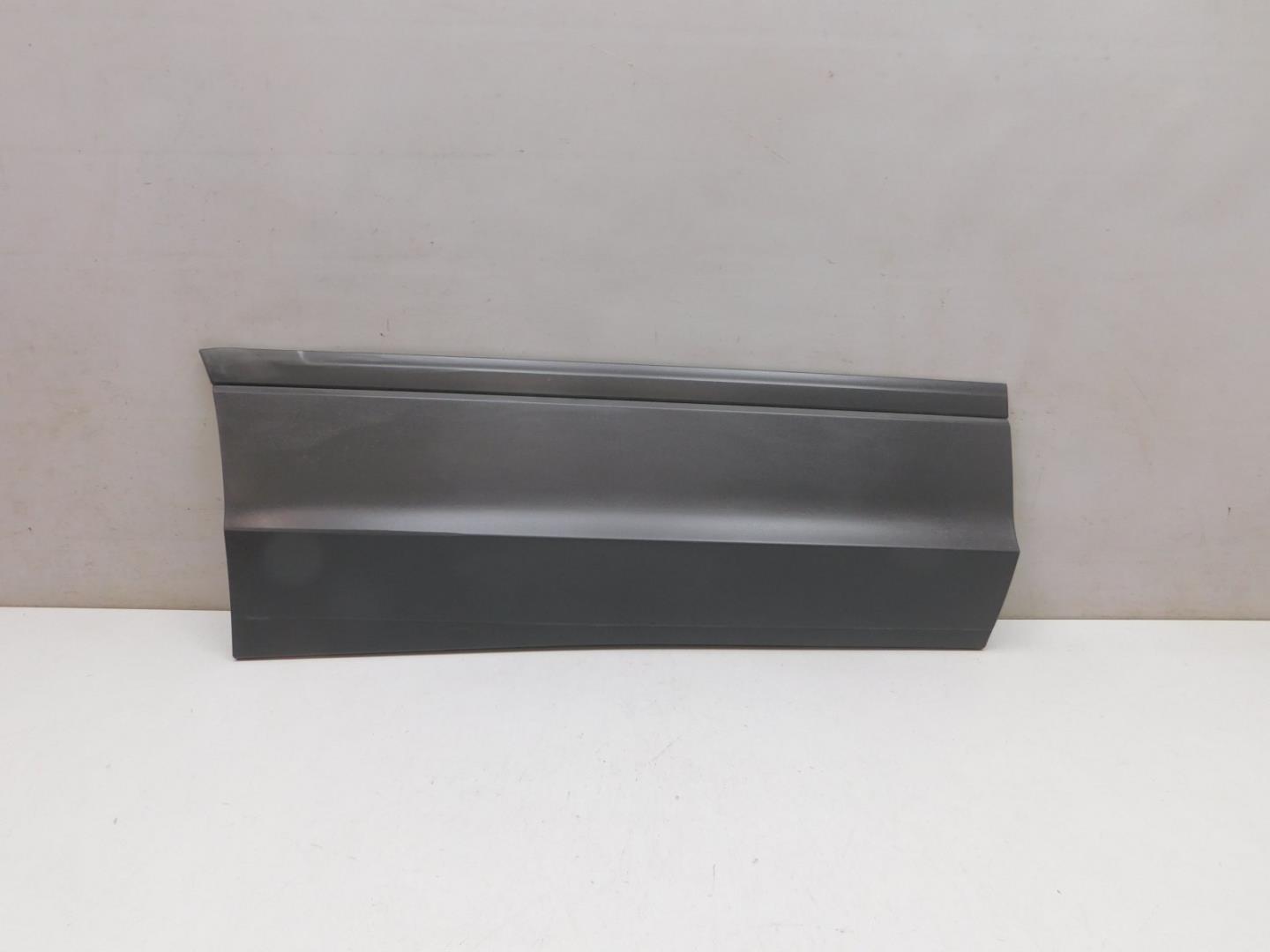 Накладка двери задней правой