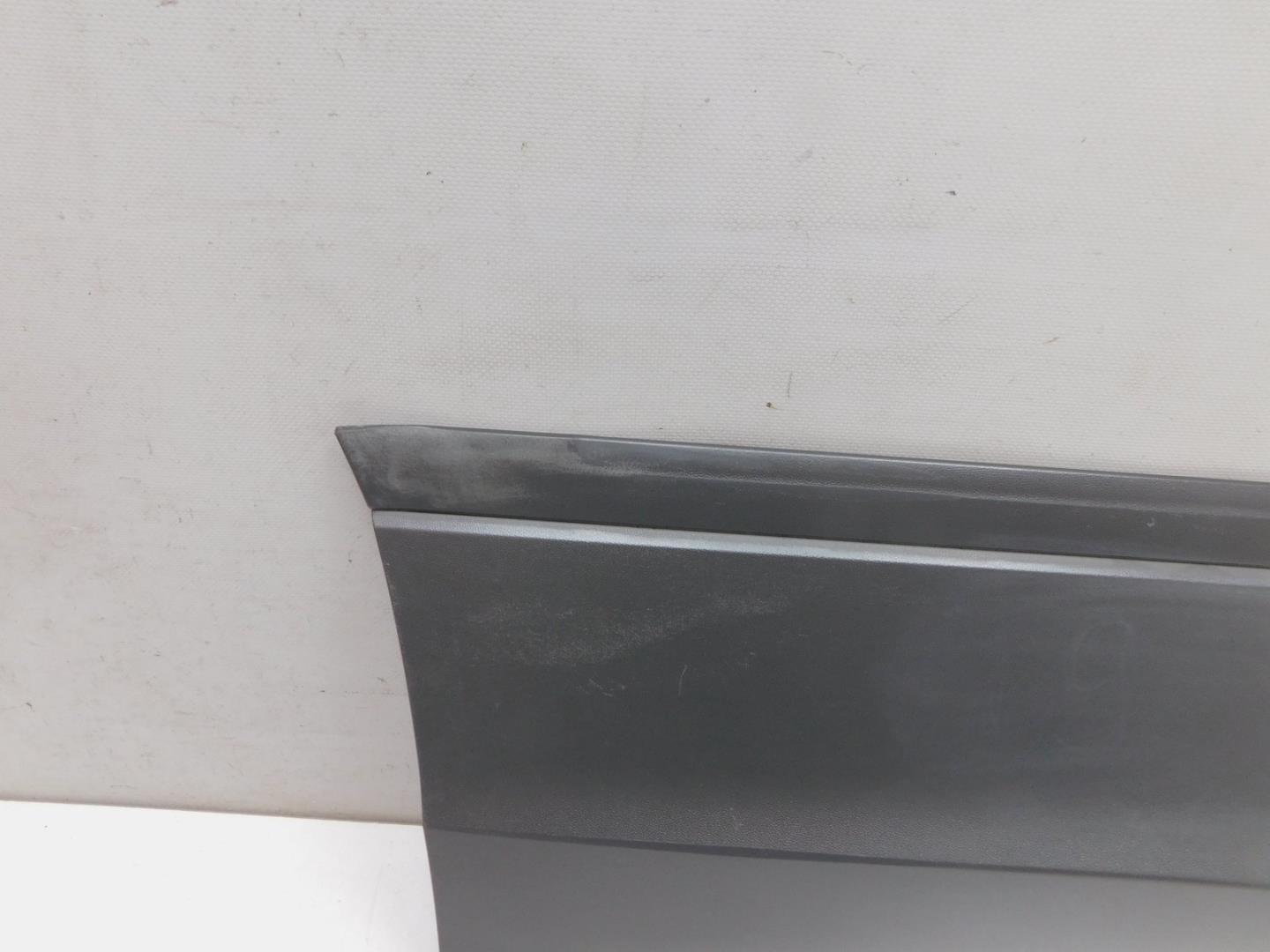 Накладка двери задней правой