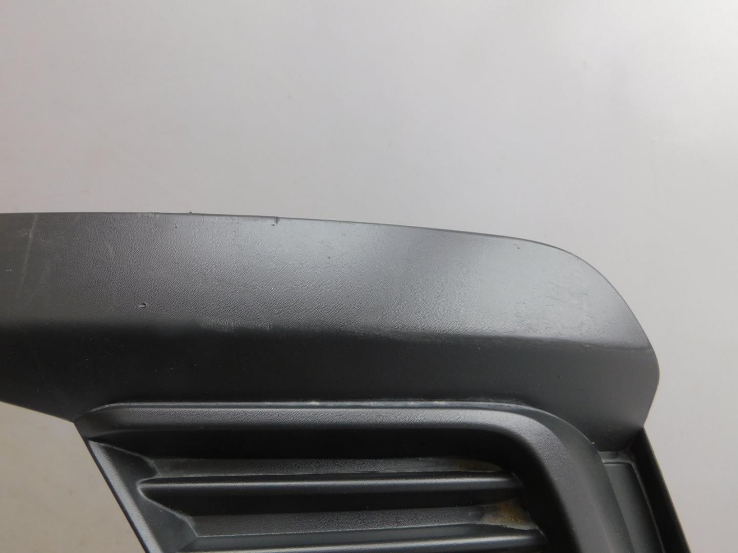 Решетка в бампер левая