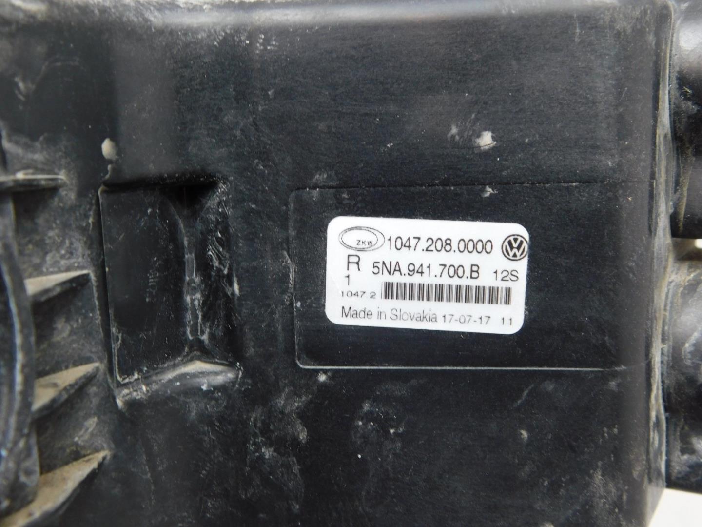 Фара противотуманная правая