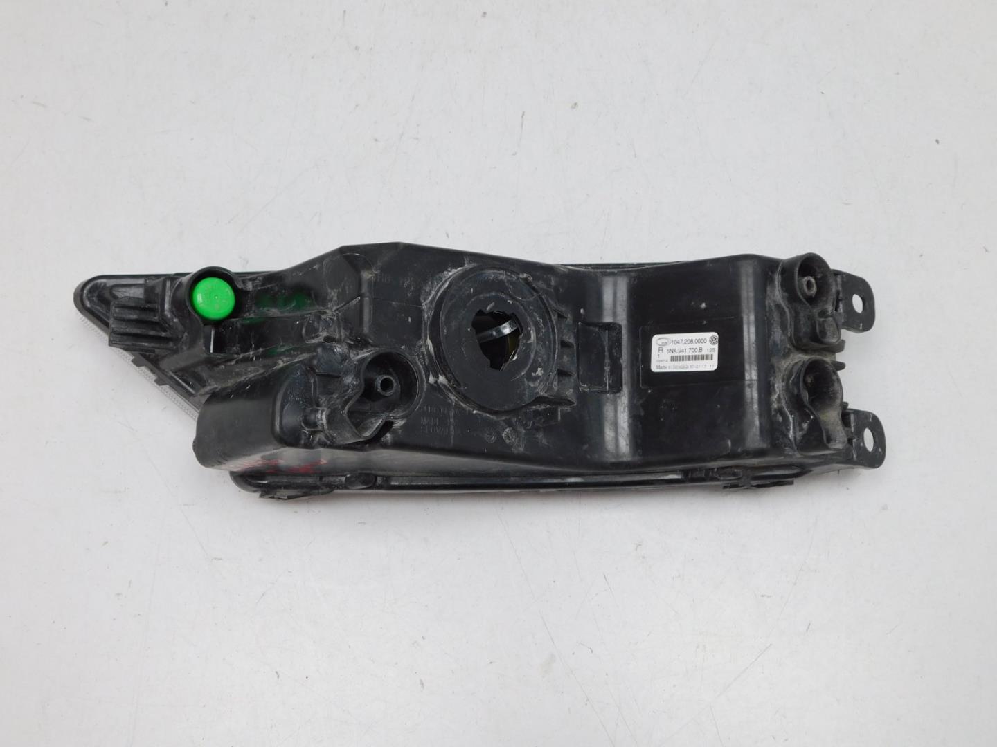 Фара противотуманная правая