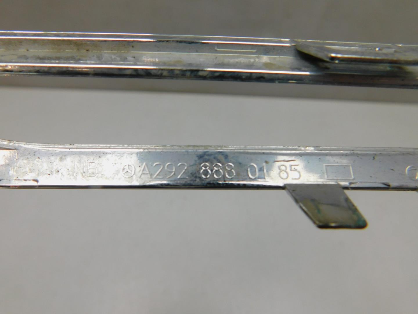 Накладка на решетку радиатора