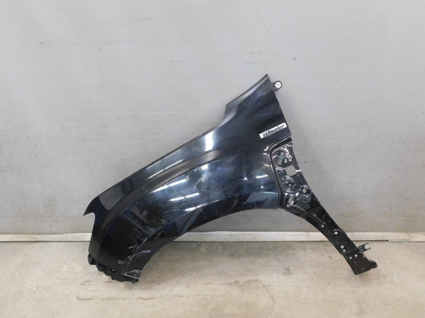 Крыло переднее левое