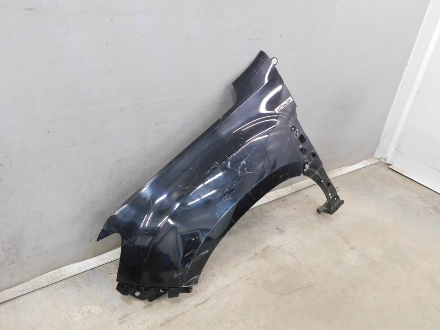 Крыло переднее левое