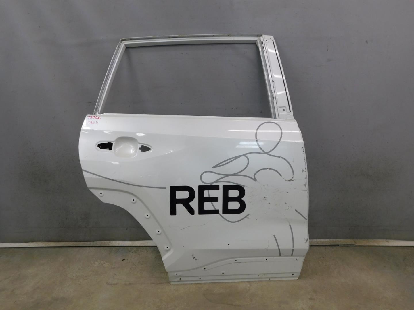 Дверь задняя правая