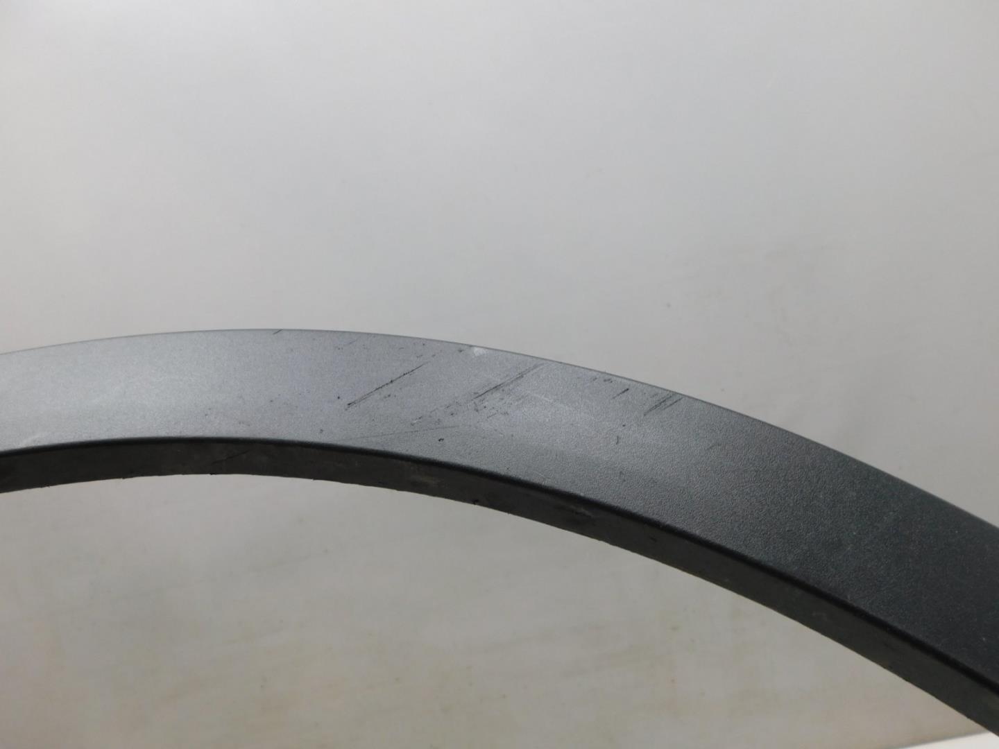 Накладка заднего крыла левого