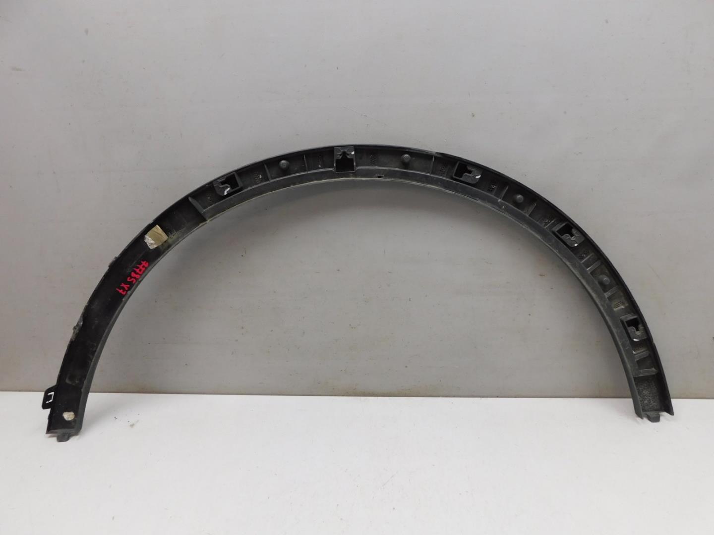 Накладка заднего крыла левого