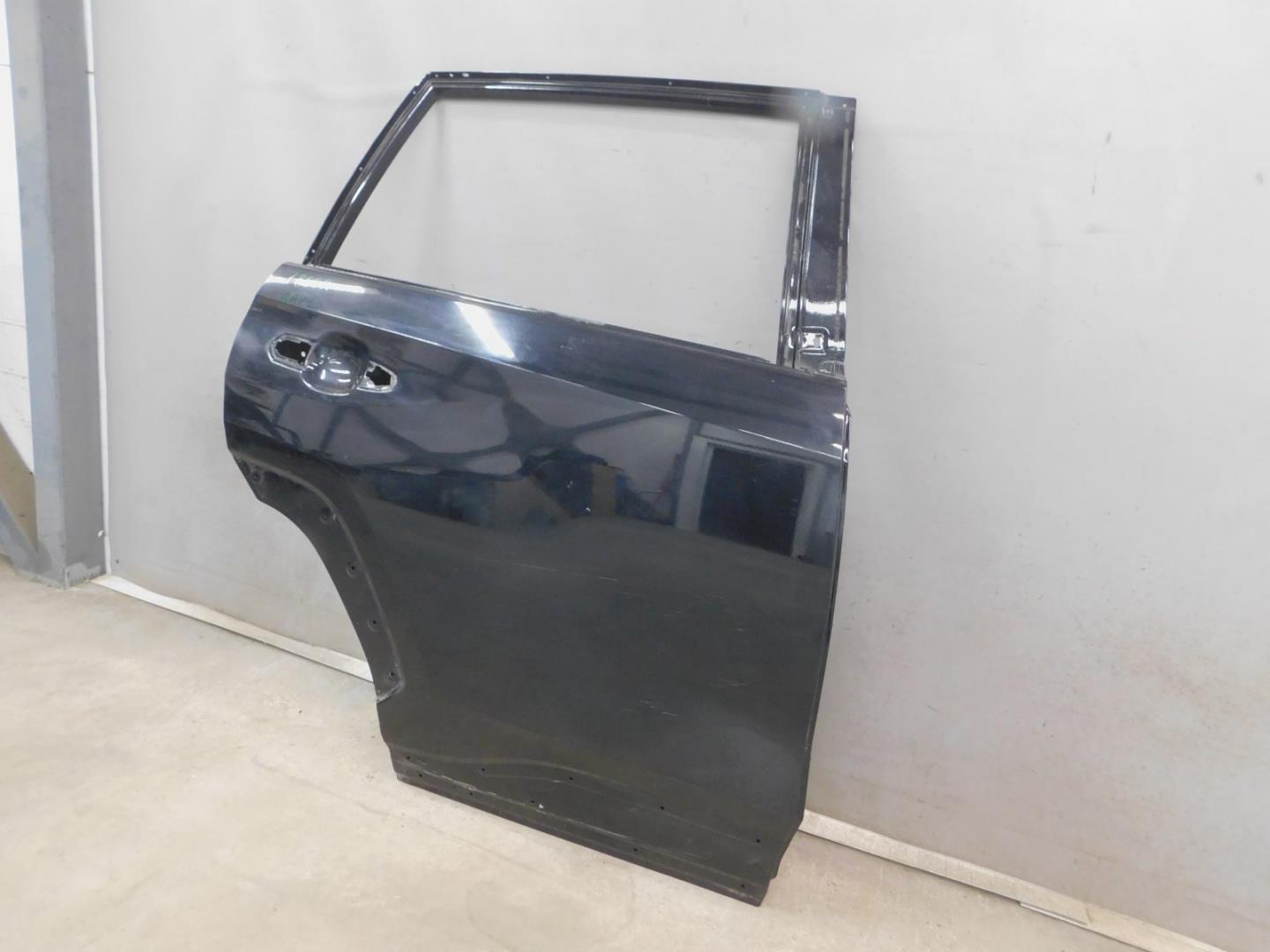 Дверь задняя правая