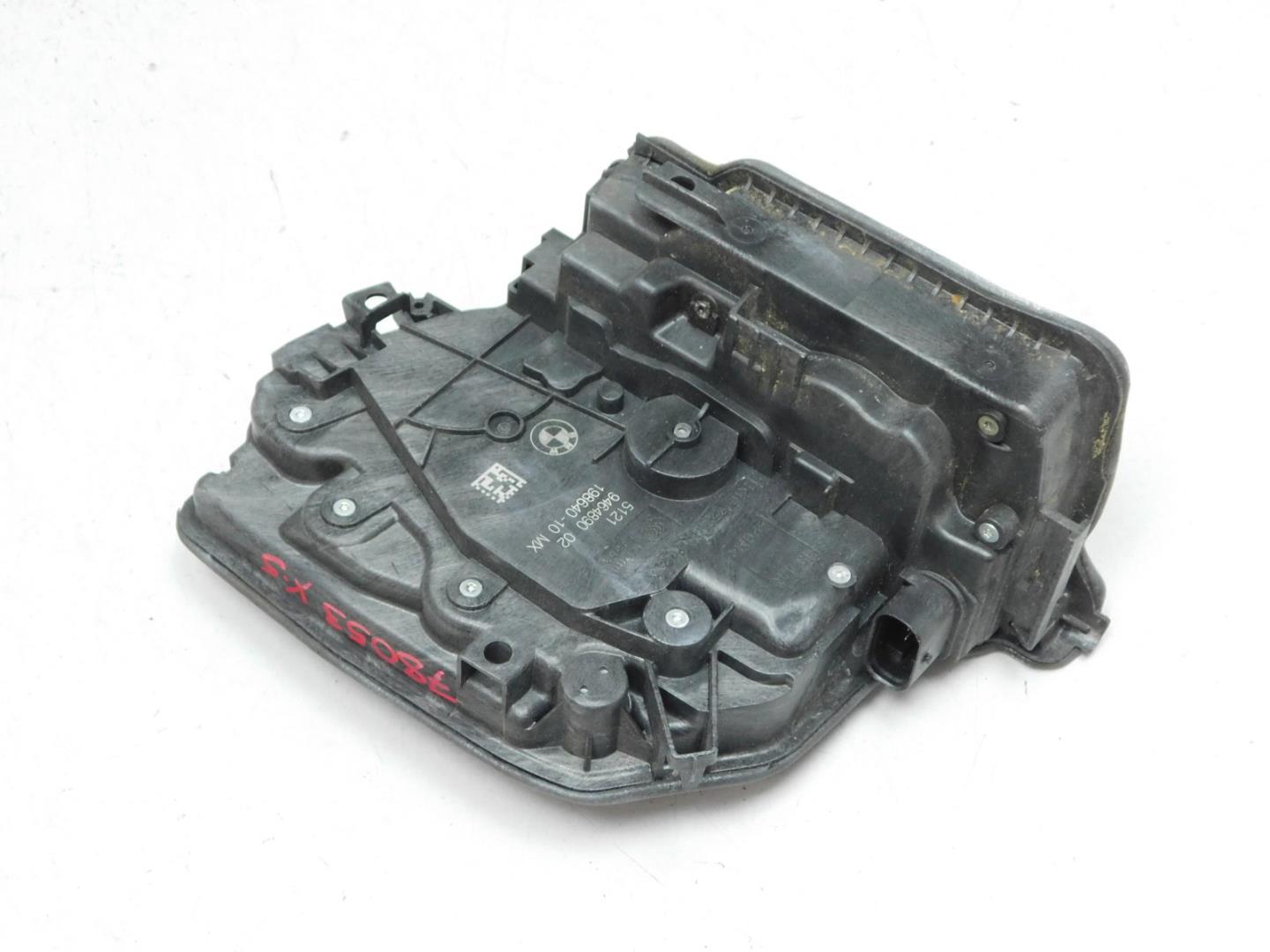 Замок двери передней правой