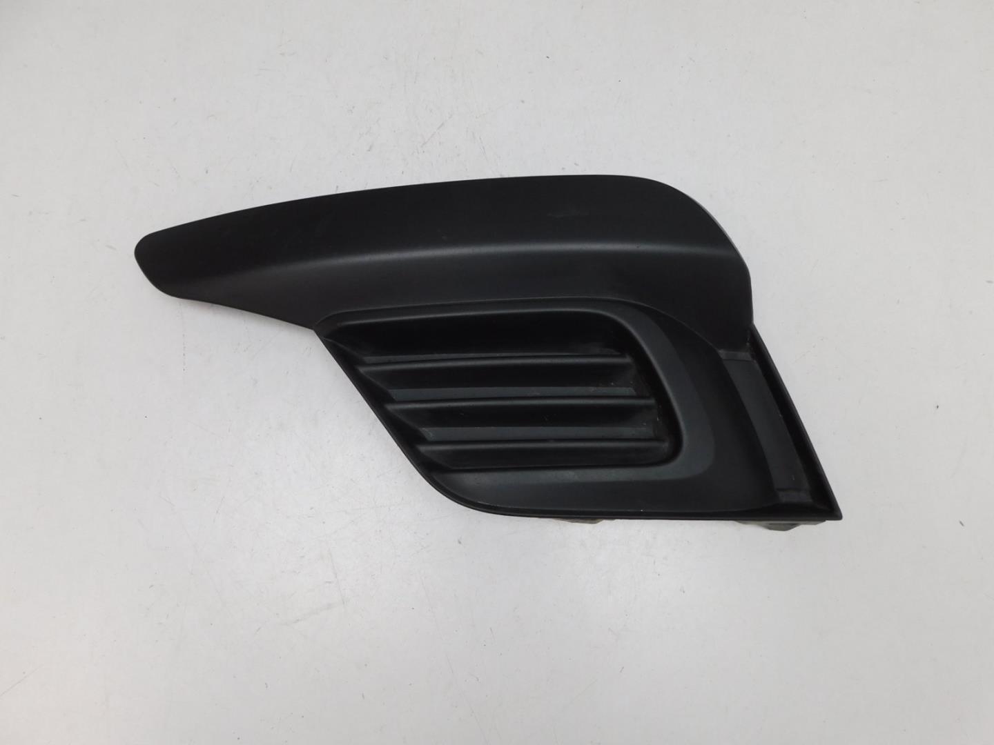 Решетка в бампер левая