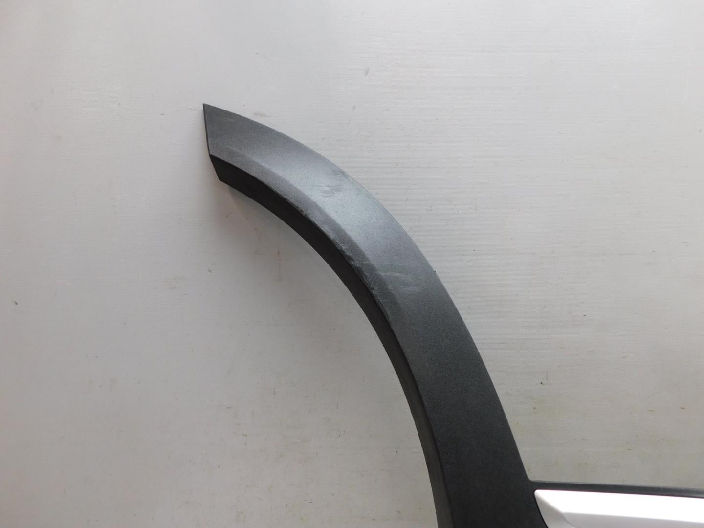 Накладка двери задней правой