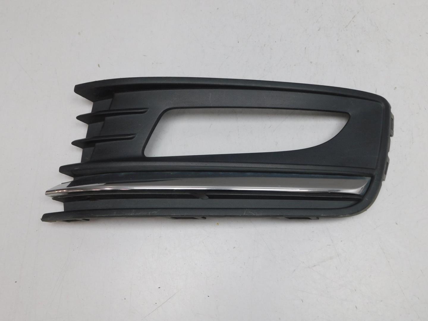 Решетка в бампер левая