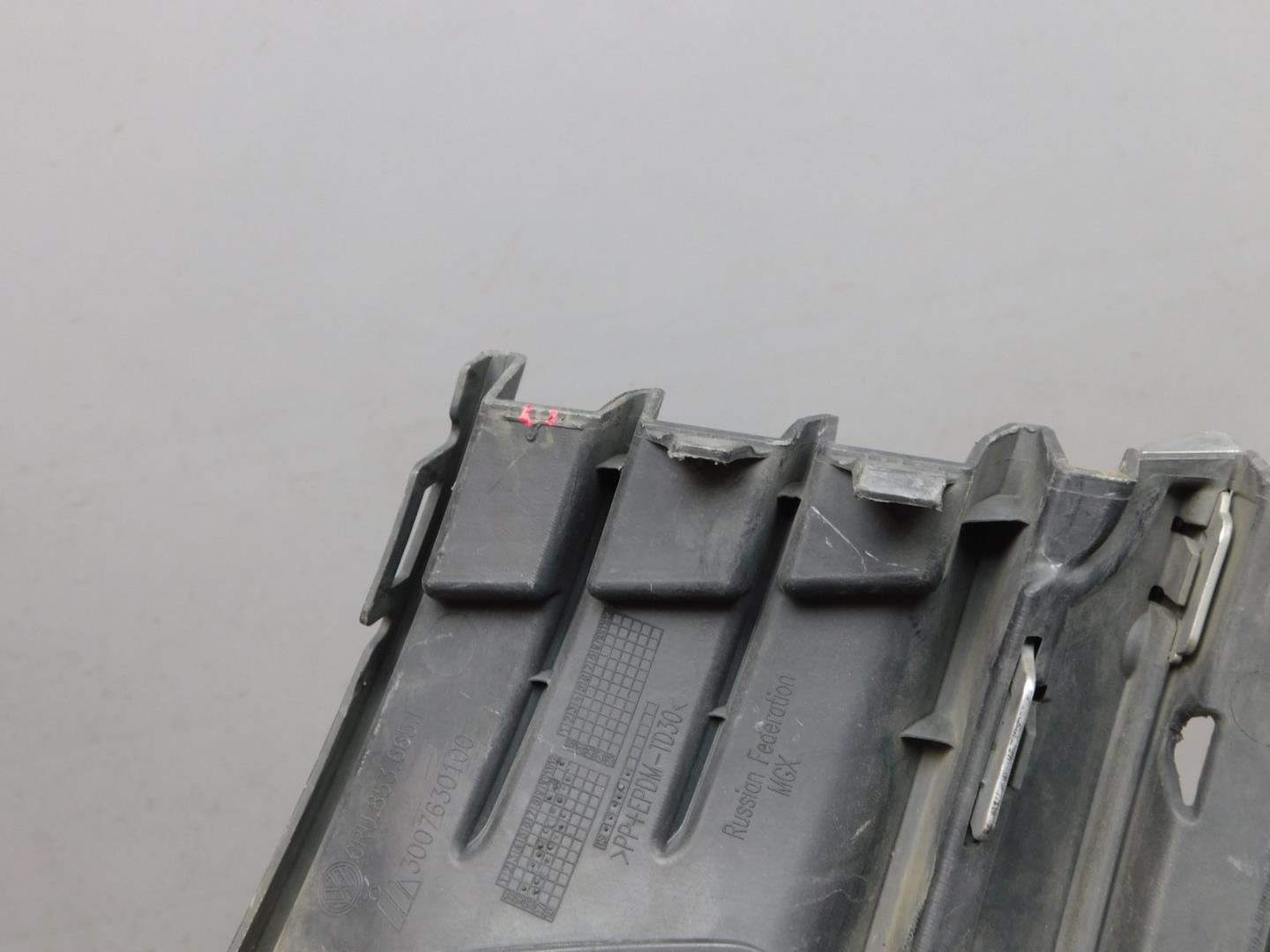 Решетка в бампер левая