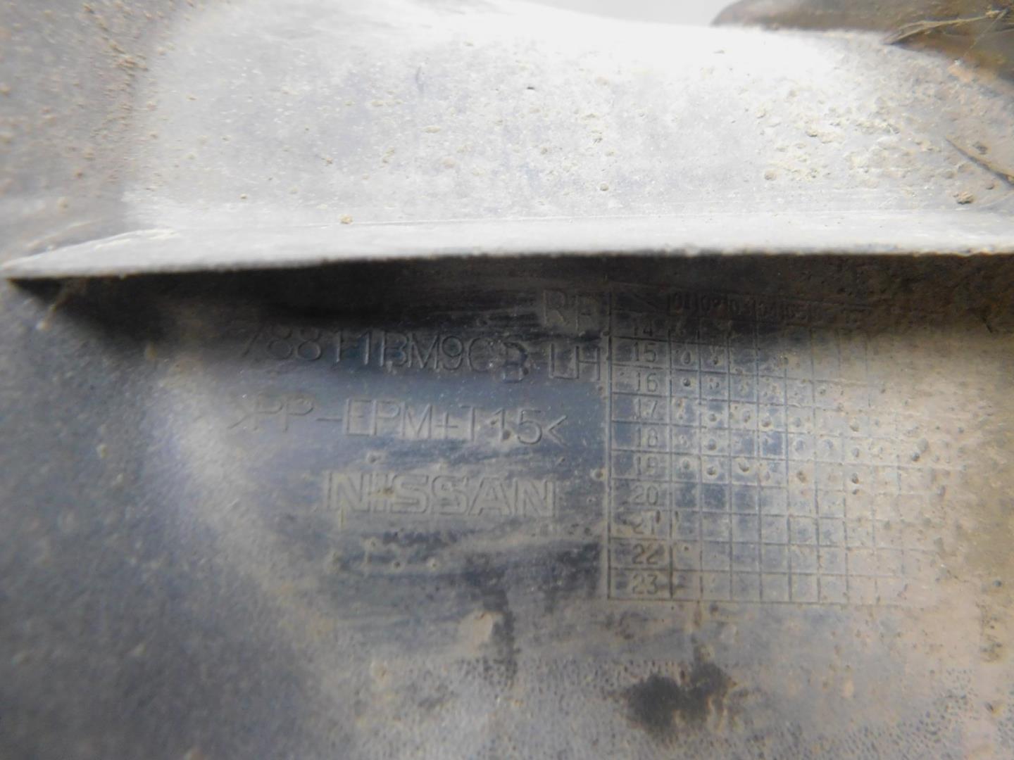 Брызговик задний левый