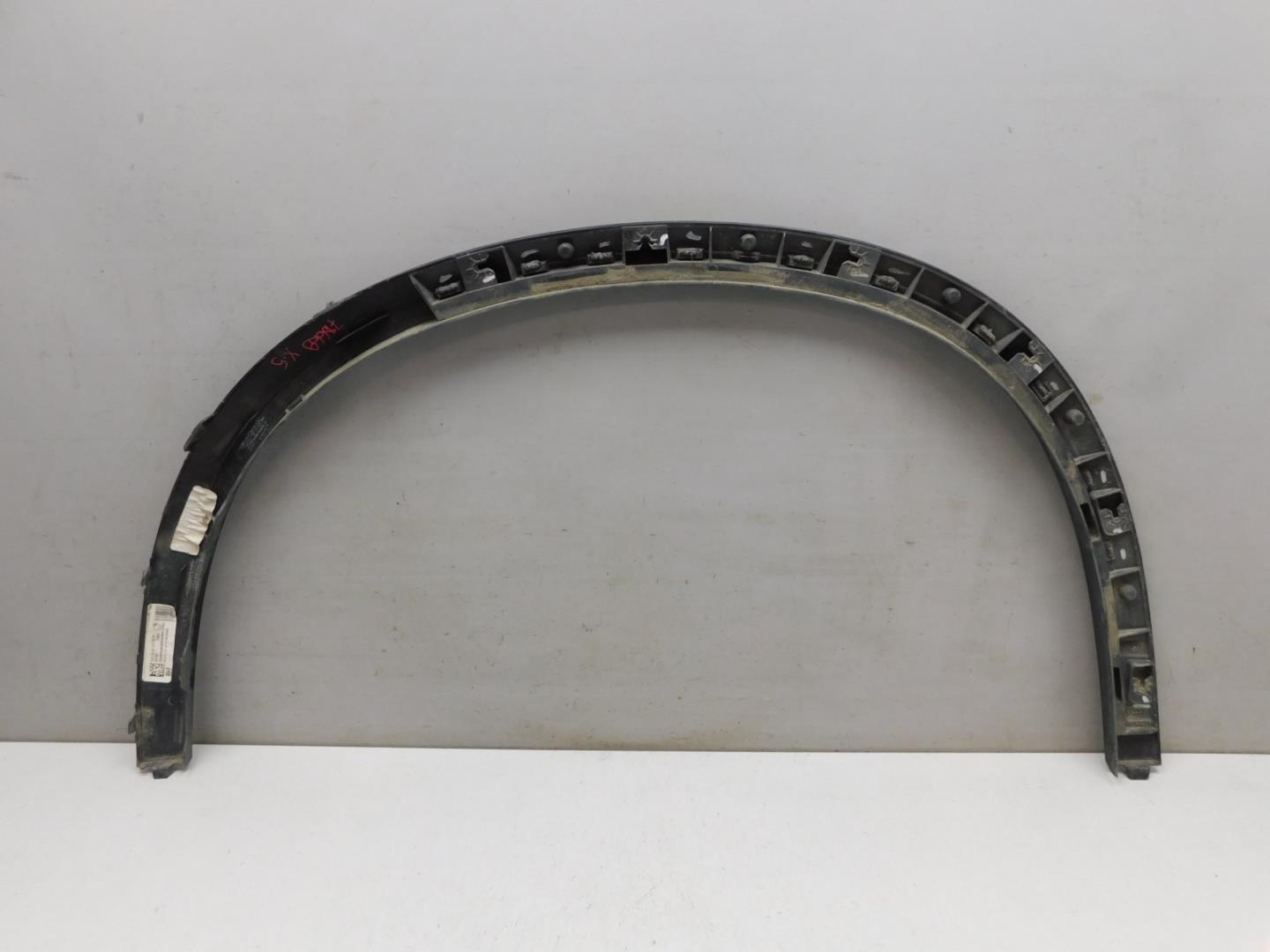 Накладка переднего крыла правого