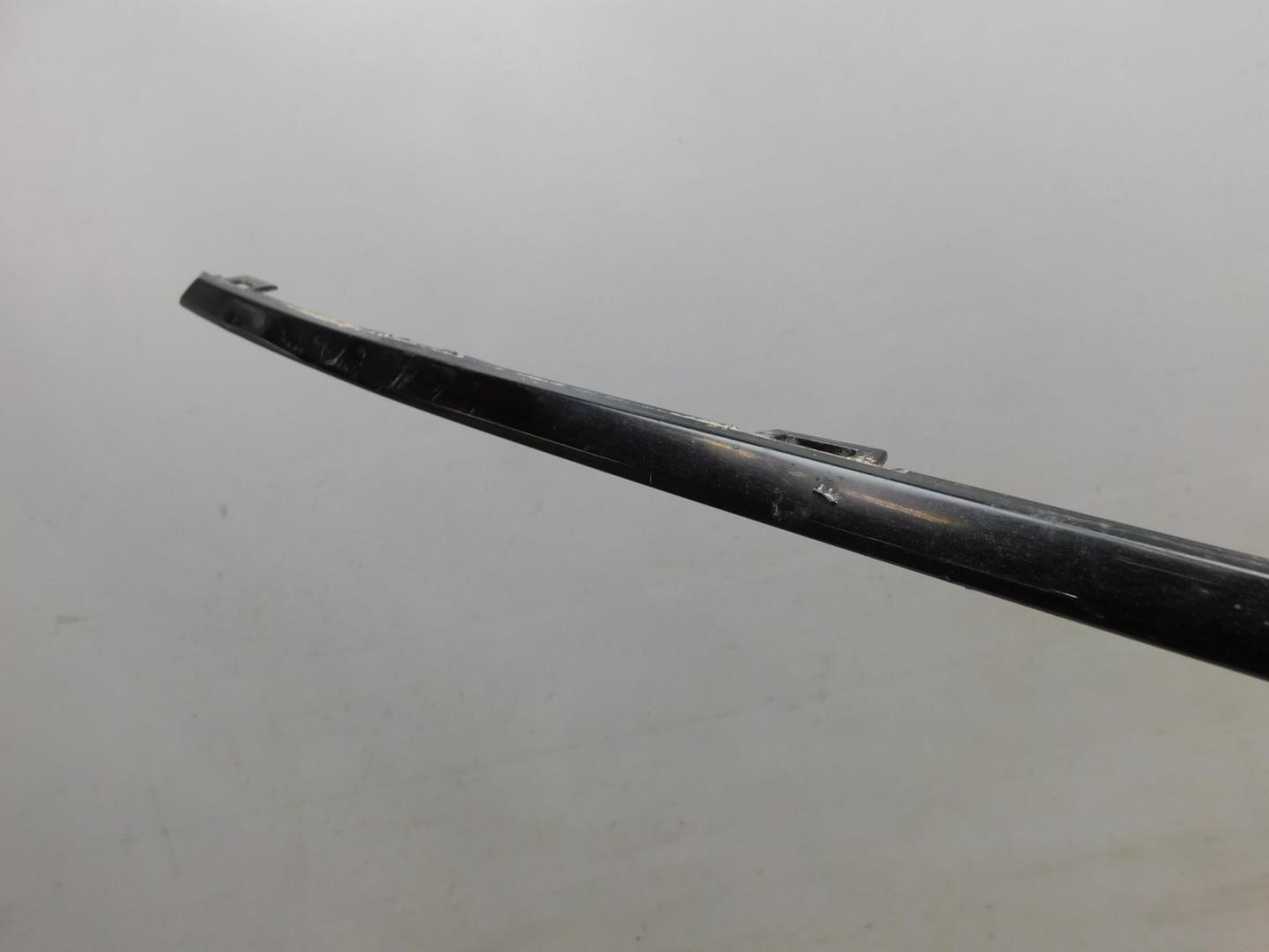 Молдинг заднего бампера