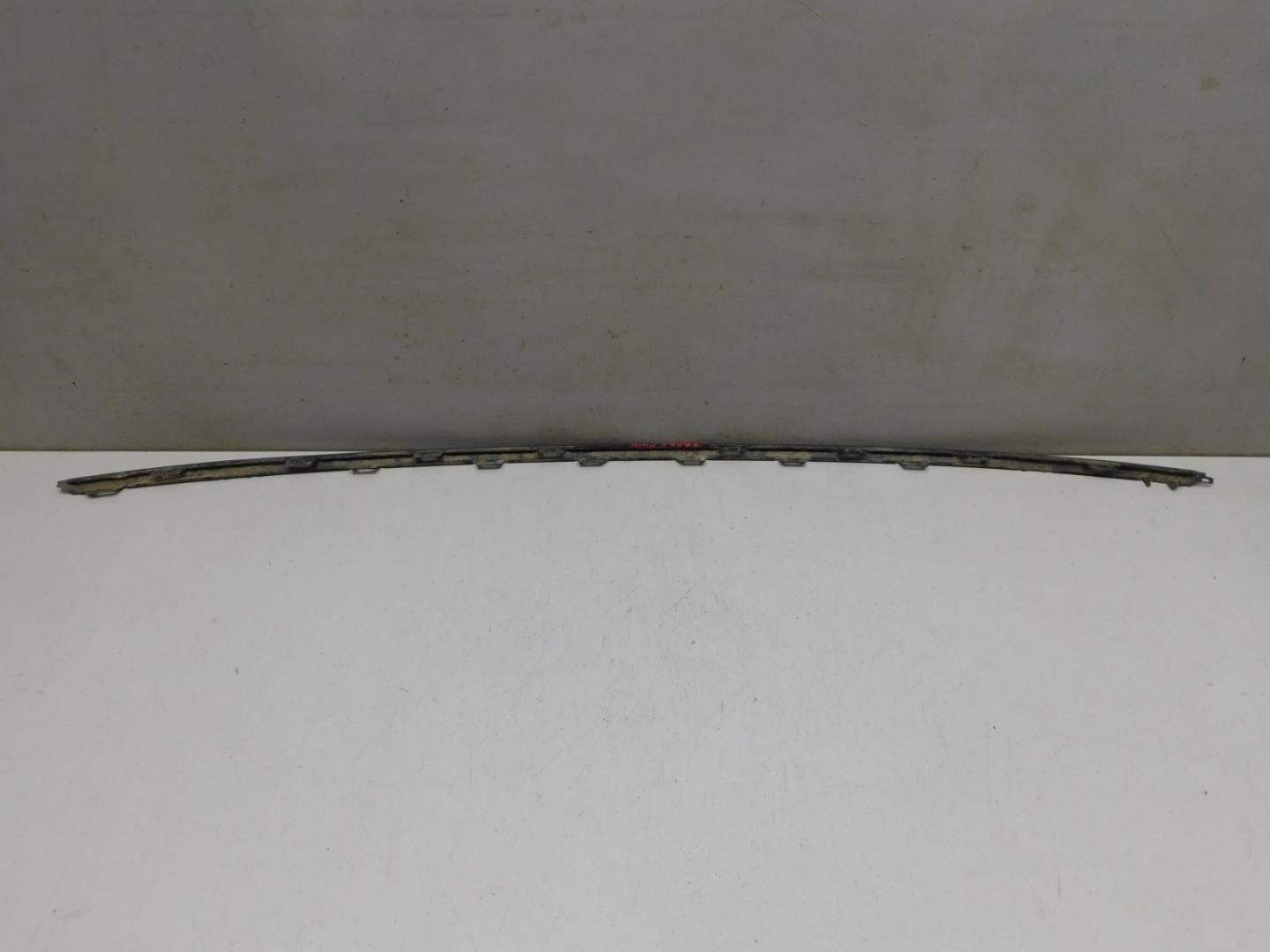 Молдинг заднего бампера