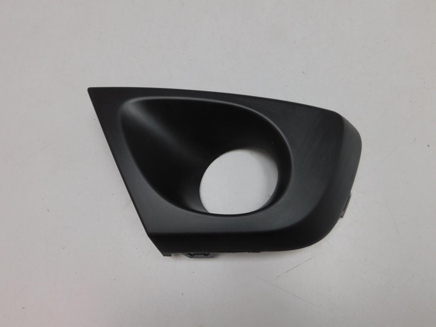 Решетка в бампер левая