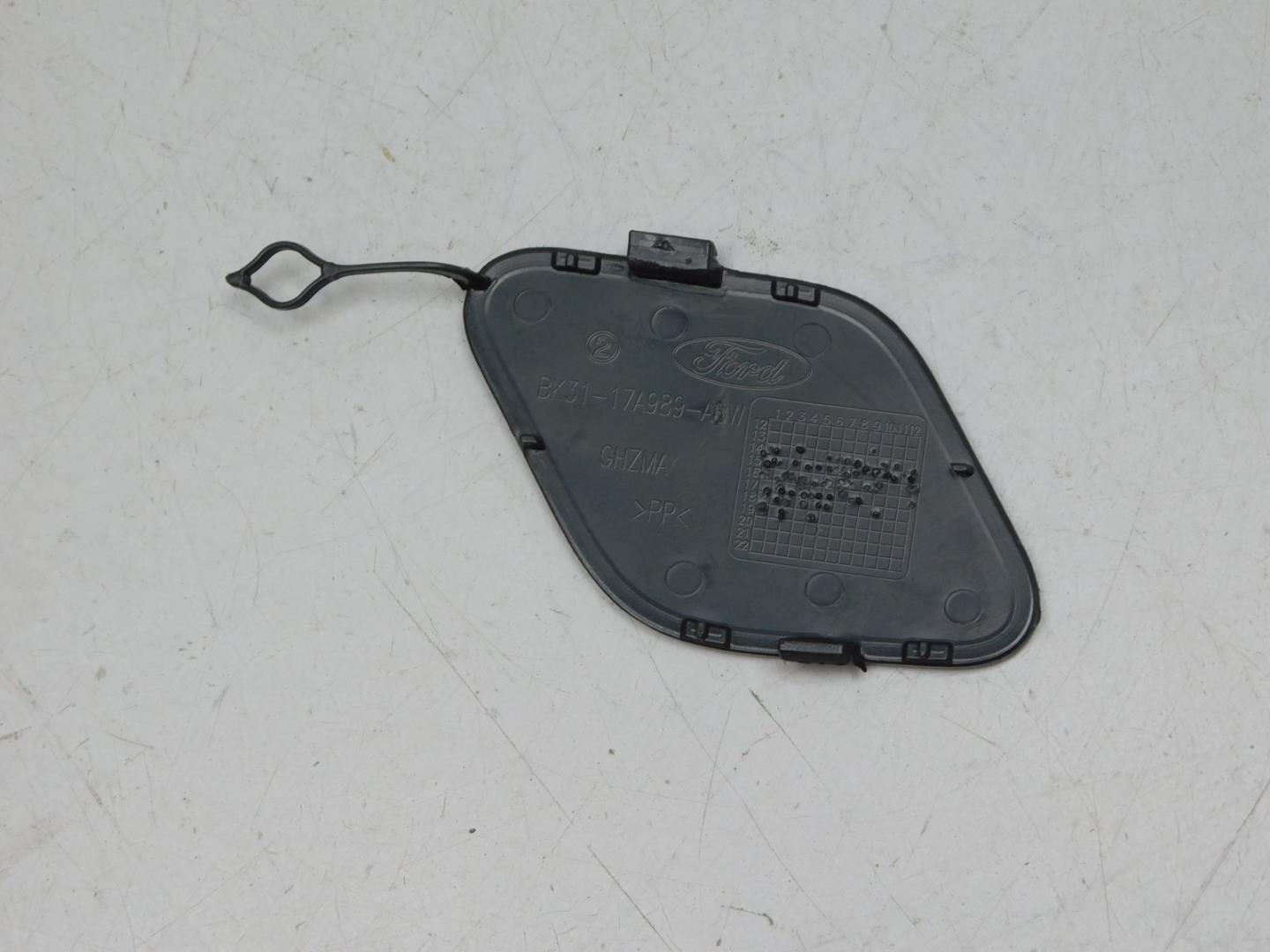 Заглушка буксировочного крюка