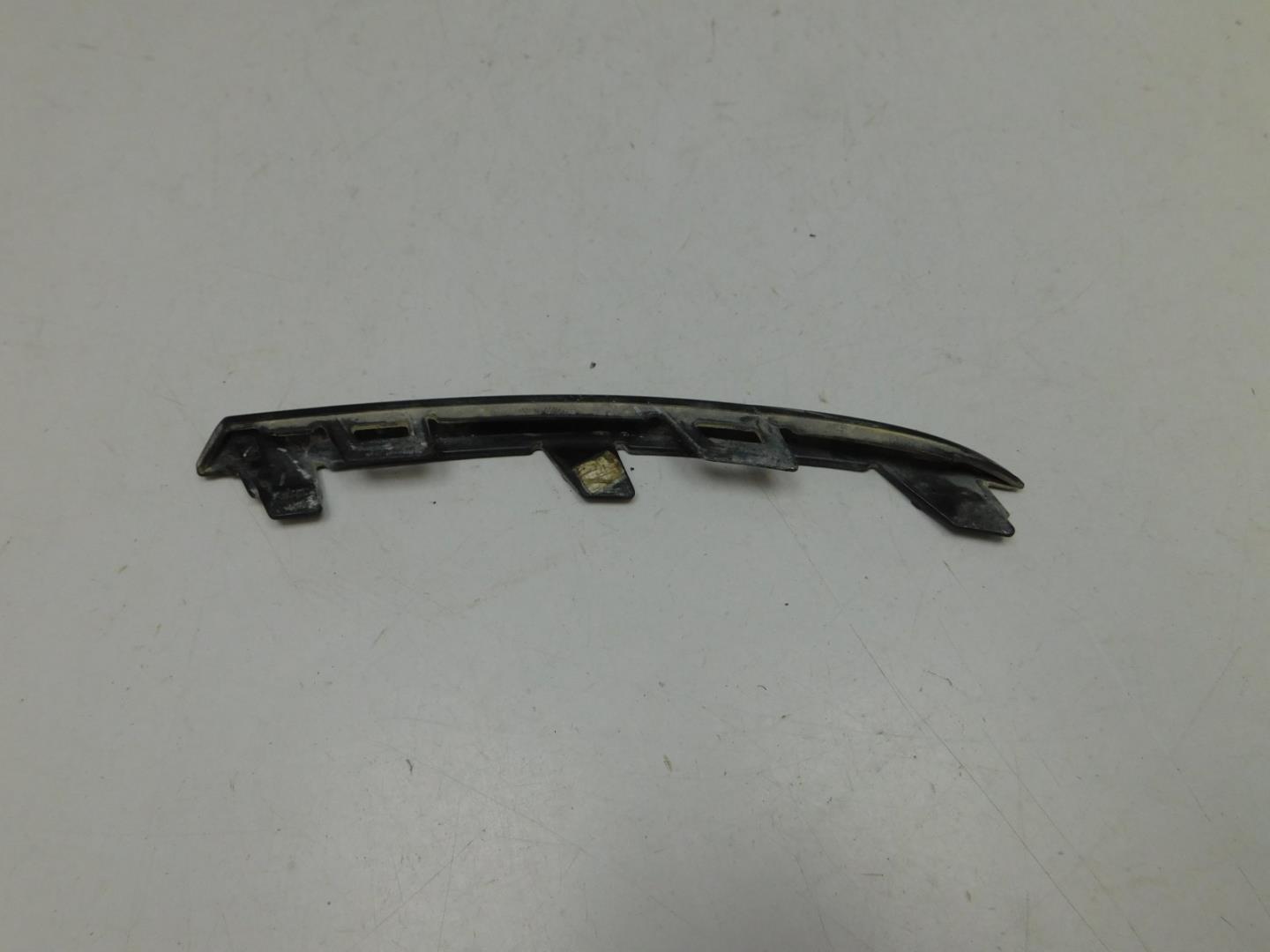 Молдинг заднего бампера