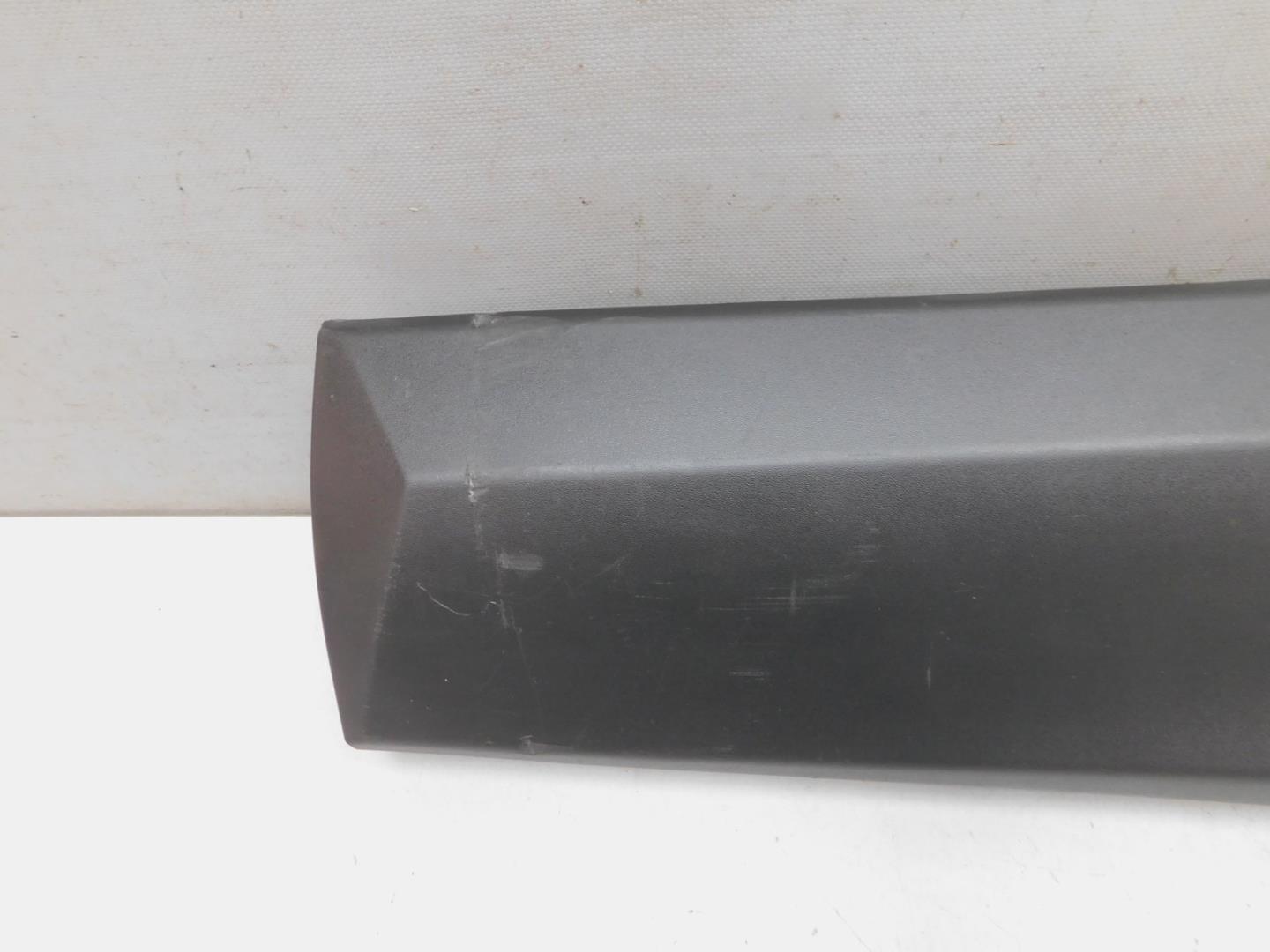 Накладка двери задней левой