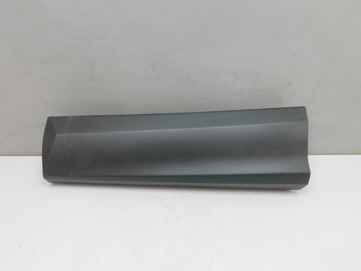 Накладка двери задней левой