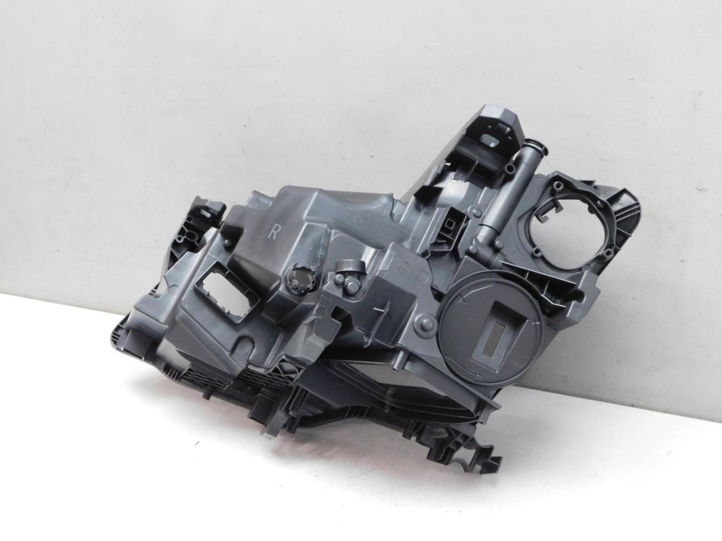 Корпус фары правой